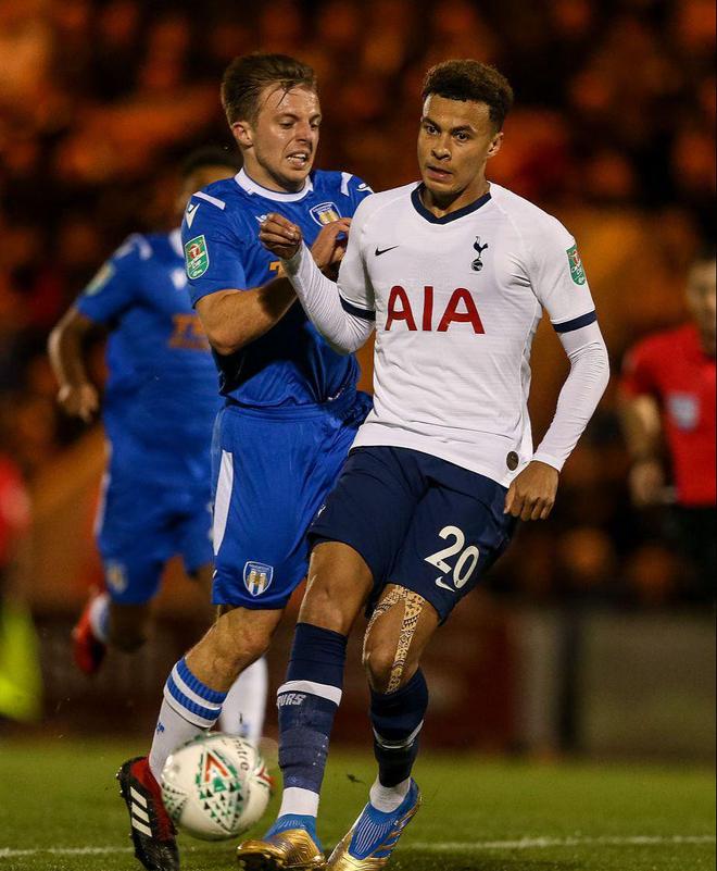 世体：克里斯滕森并没受伤，提前结束训练是计划好的