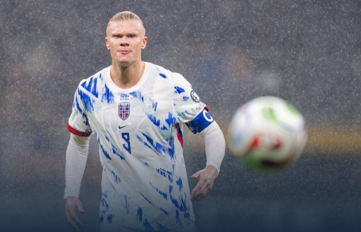 威尔斯半场火力全开，高效表现独占鳌头（威尔斯上半场火力全开，高效发挥一骑绝尘）